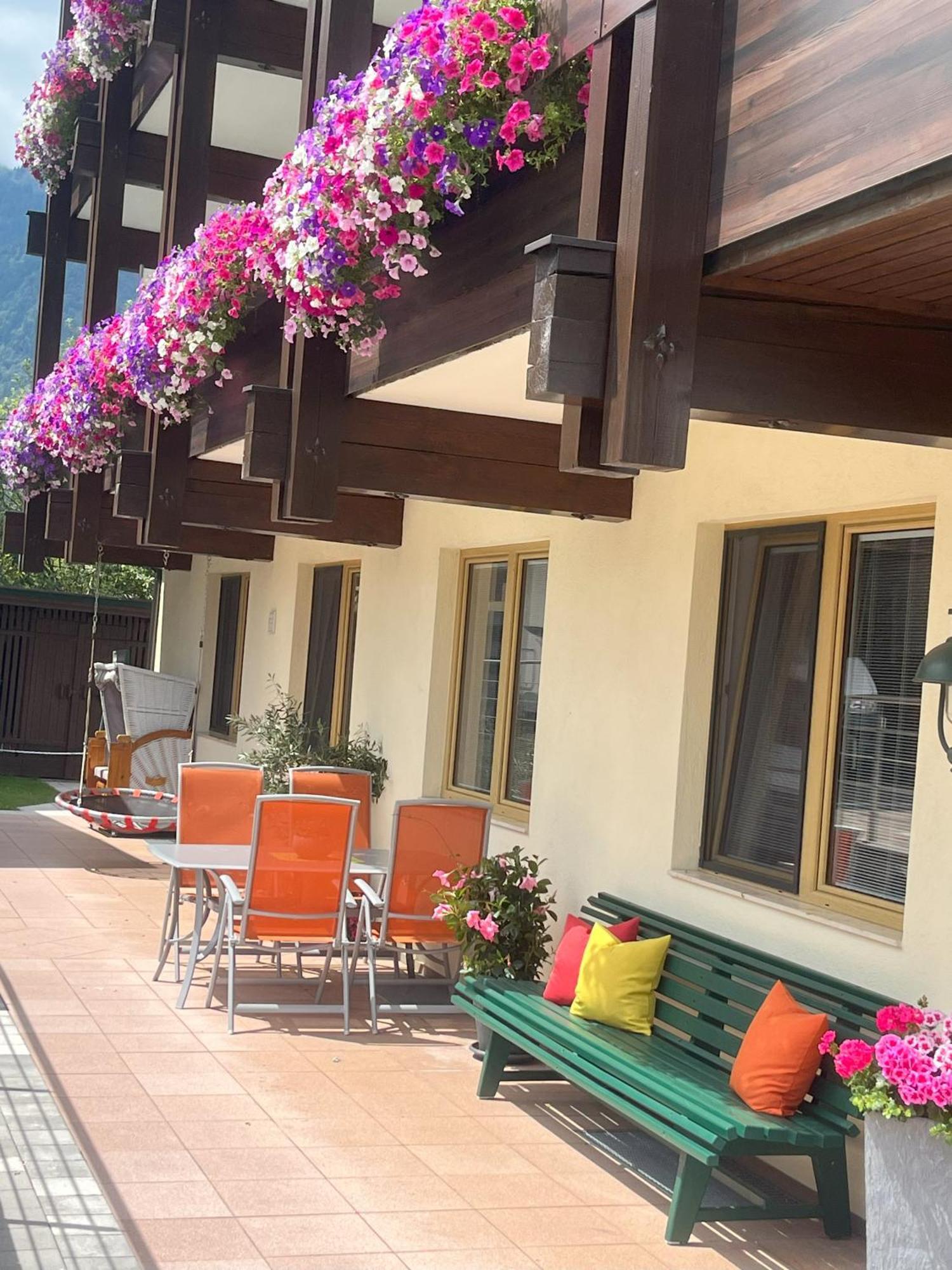 Haus Voglreiter - Inkl Sommerkarte, Zentrale Und Ruhige Lage, Garten Mit Spielplatz Kaprun Exterior photo