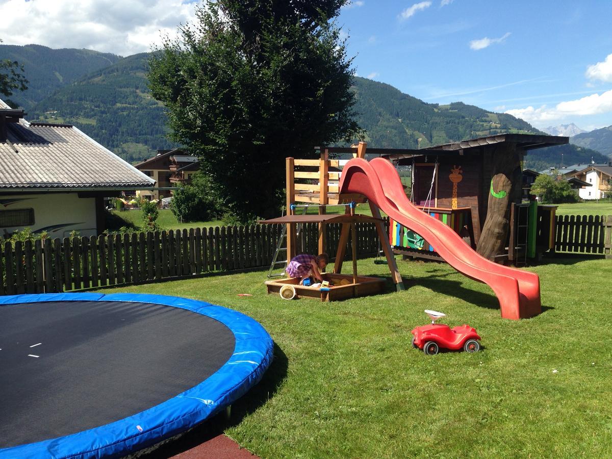 Haus Voglreiter - Inkl Sommerkarte, Zentrale Und Ruhige Lage, Garten Mit Spielplatz Kaprun Exterior photo